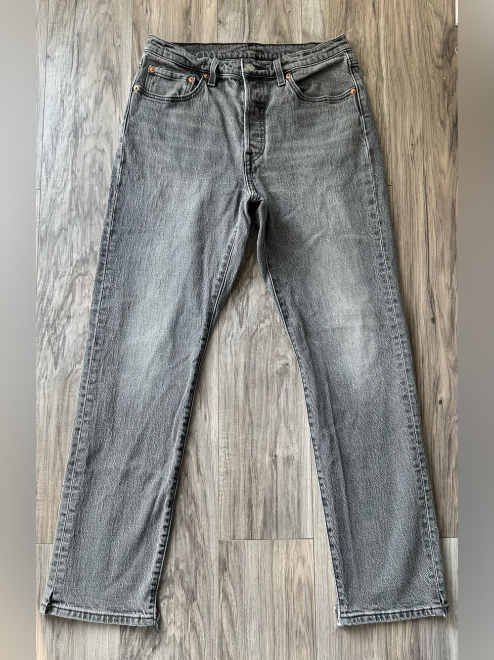 Levi's 501 Women's in Washed Grey Sz 29